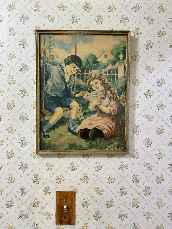 Pansy'S Parlor Bed & Breakfast Golden Buitenkant foto
